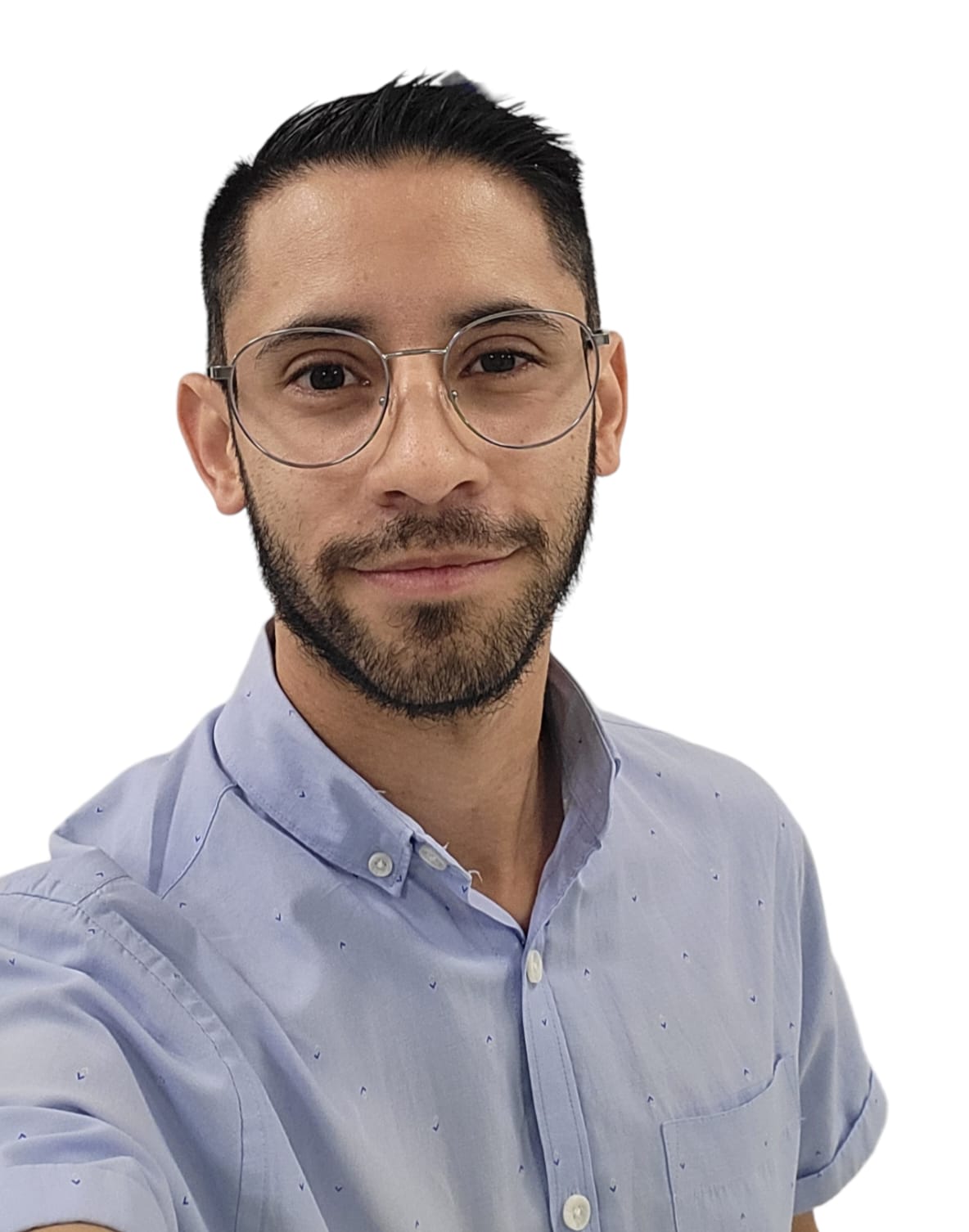 una persona con gafas y barba